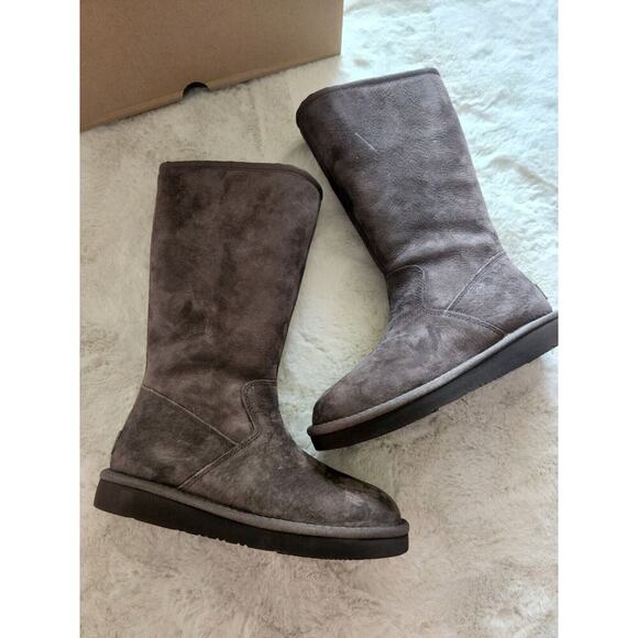 NIB UGG Australia ALBER Water Resistant SUEDE SHEARLING Boots US 5 Chocolate - Picture 1 of 12